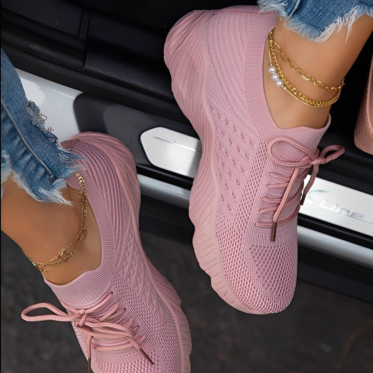 Axelle - Trendy and airy sneakers