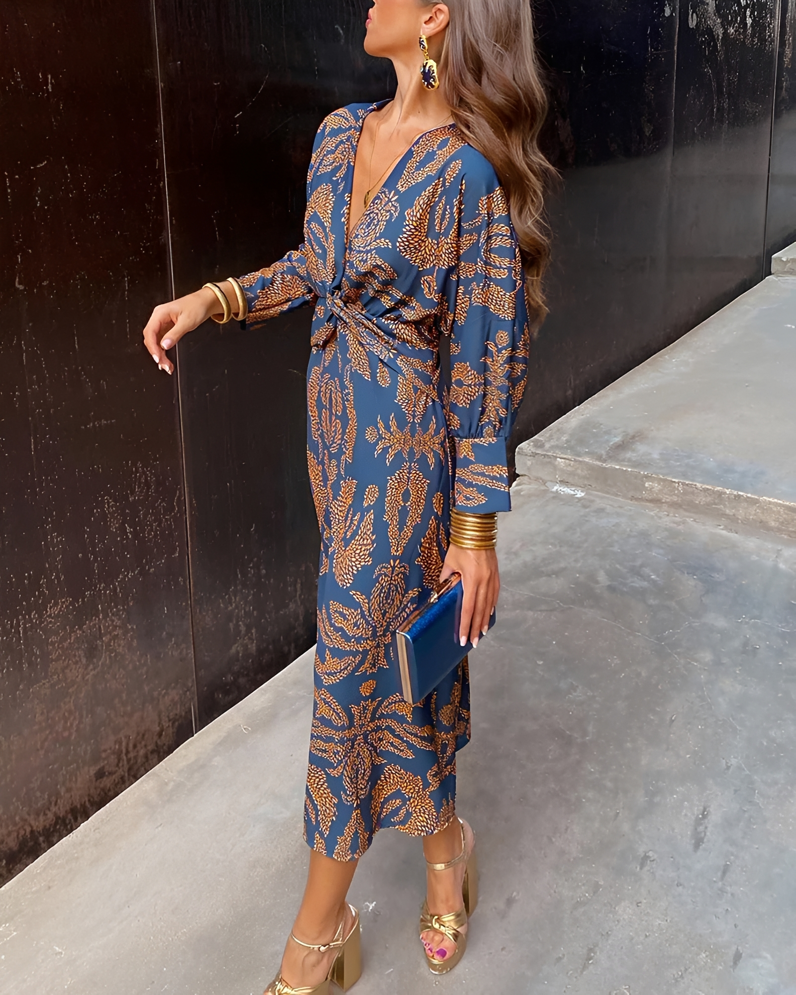 Alima - Retro V-Neck Dress