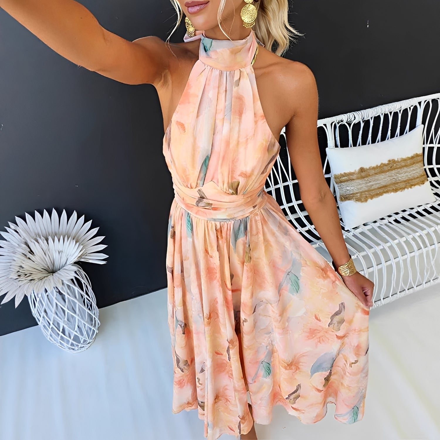 Velma - Style Sleeveless Backless Dress