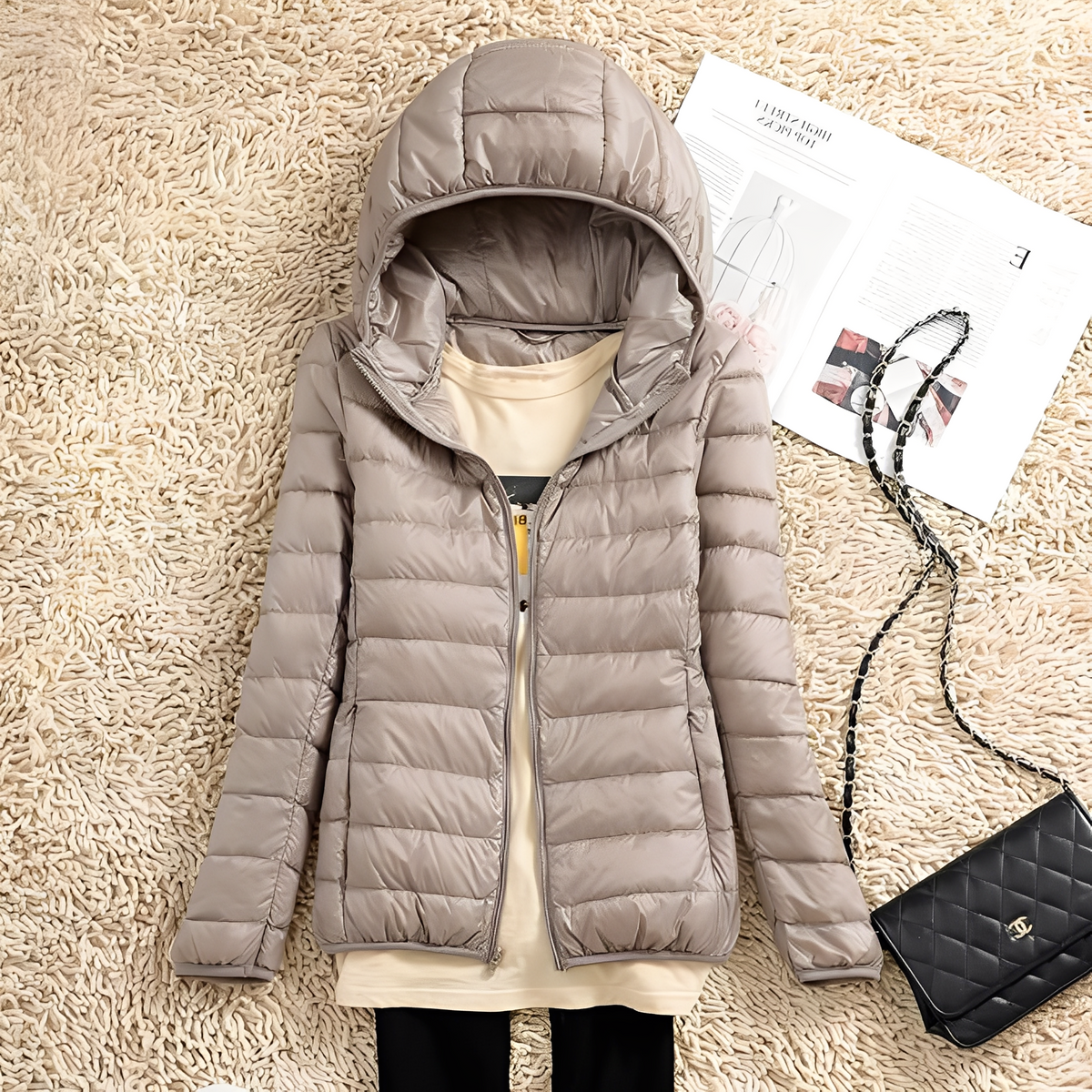 Lyndsay - Comfortable and stylish jacket with hood
