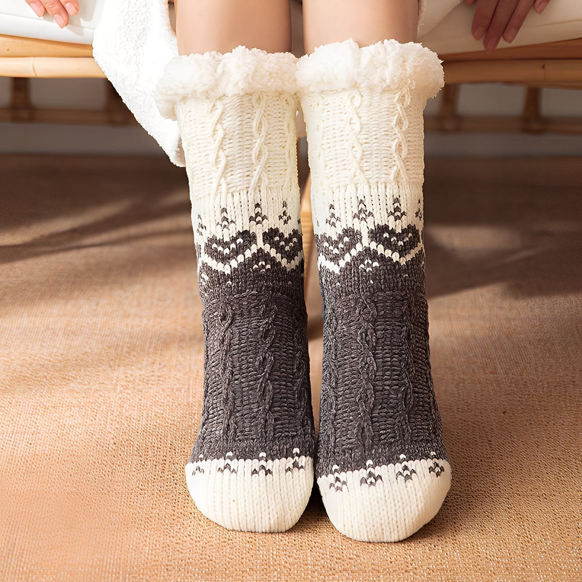 Danika - Trendy and snug socks
