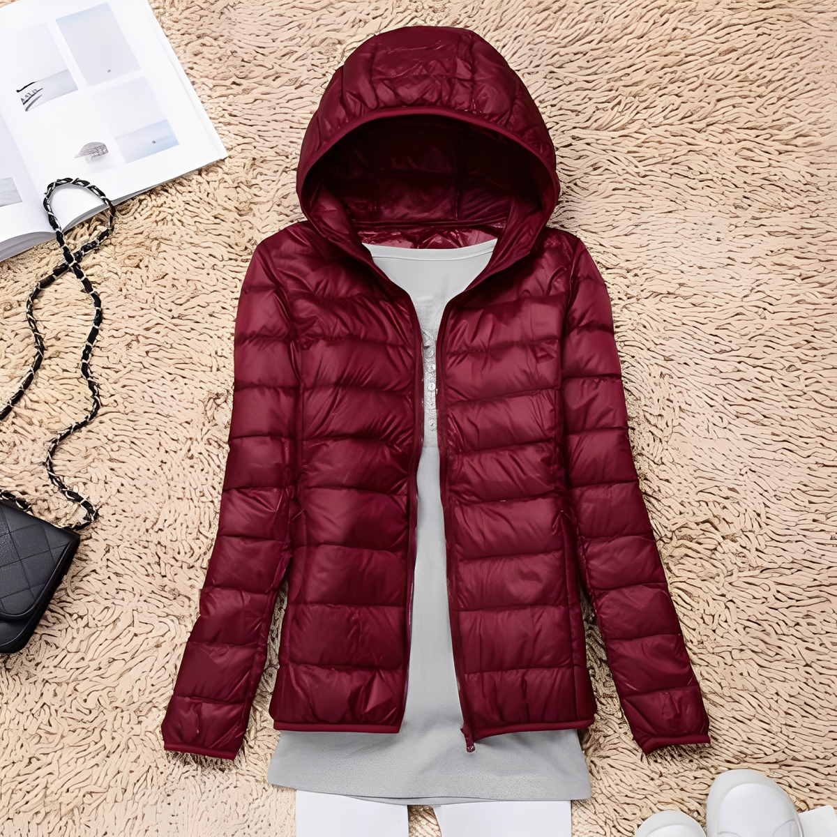 Lyndsay - Comfortable and stylish jacket with hood