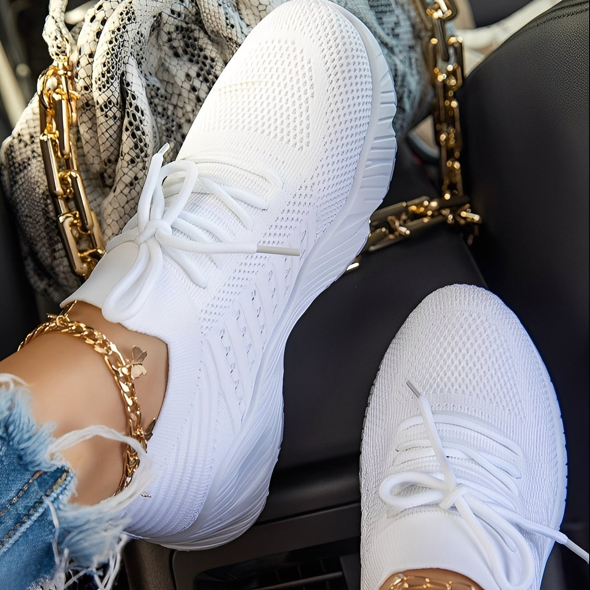Axelle - Trendy and airy sneakers