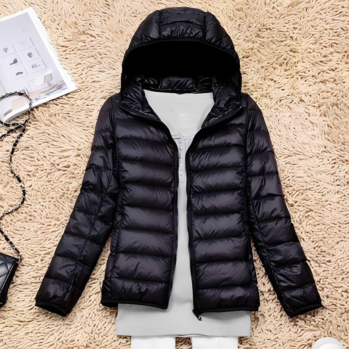 Lyndsay - Comfortable and stylish jacket with hood