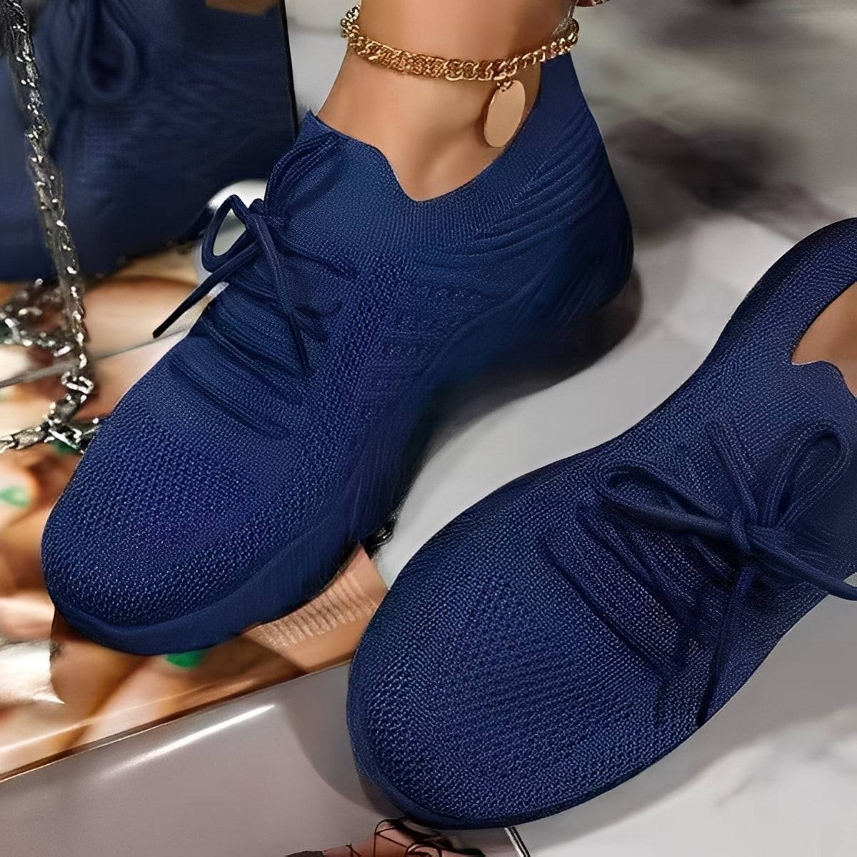 Axelle - Trendy and airy sneakers