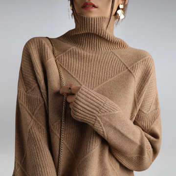 Camille - Trendy and cozy turtleneck sweater