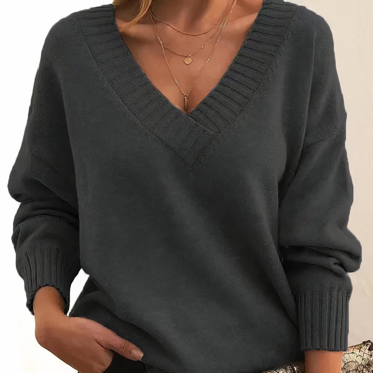 Autumn - Trendy and comfy V-neck sweater