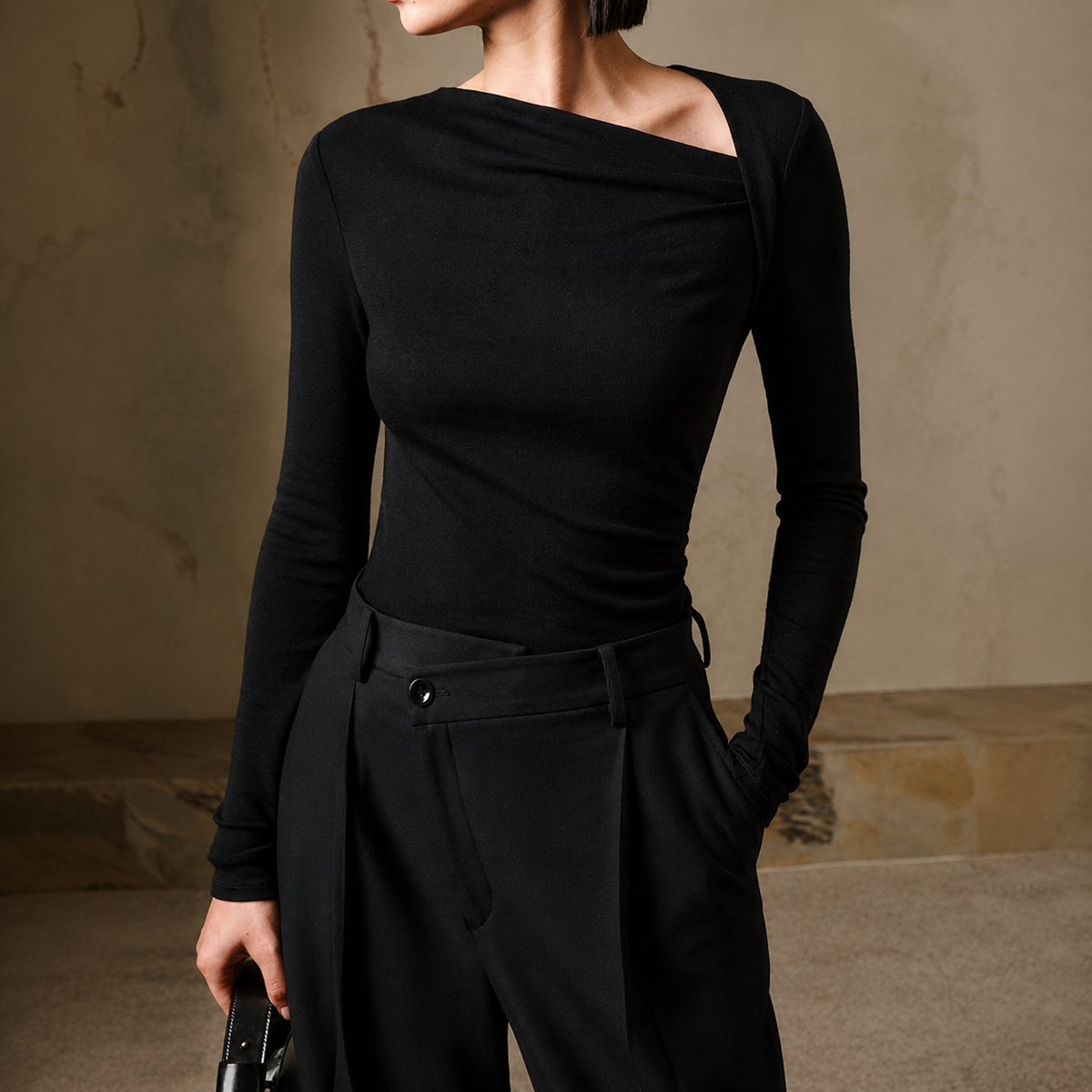 Selina - Asymmetrical long-sleeve shirt