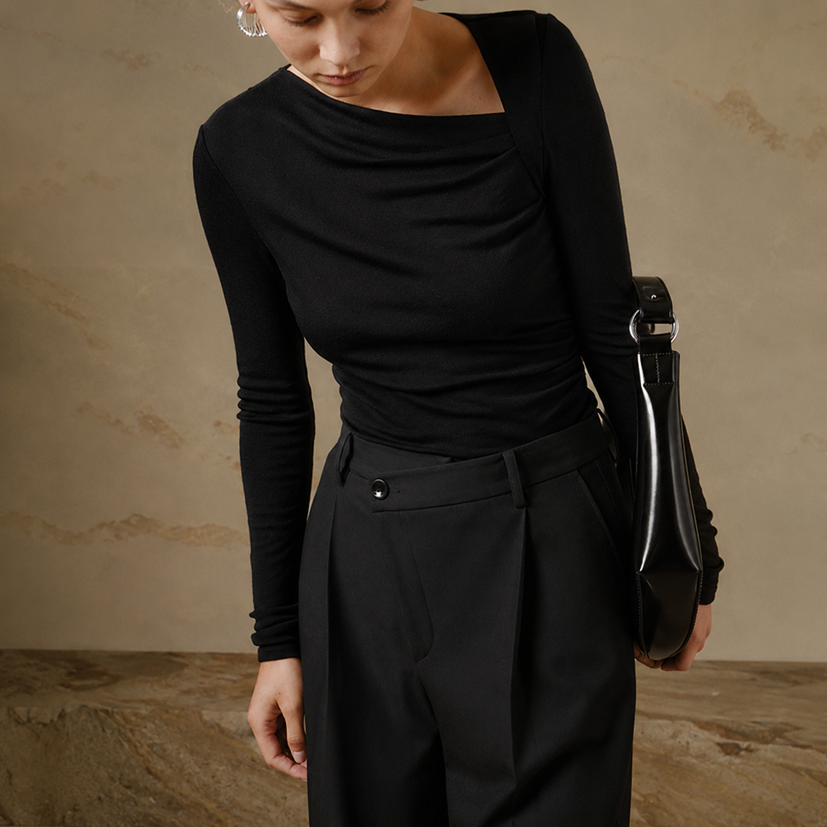 Selina - Asymmetrical long-sleeve shirt