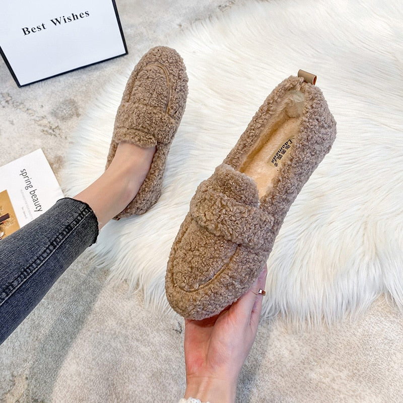 Azida - Comfortable, stylish, and snug shoes