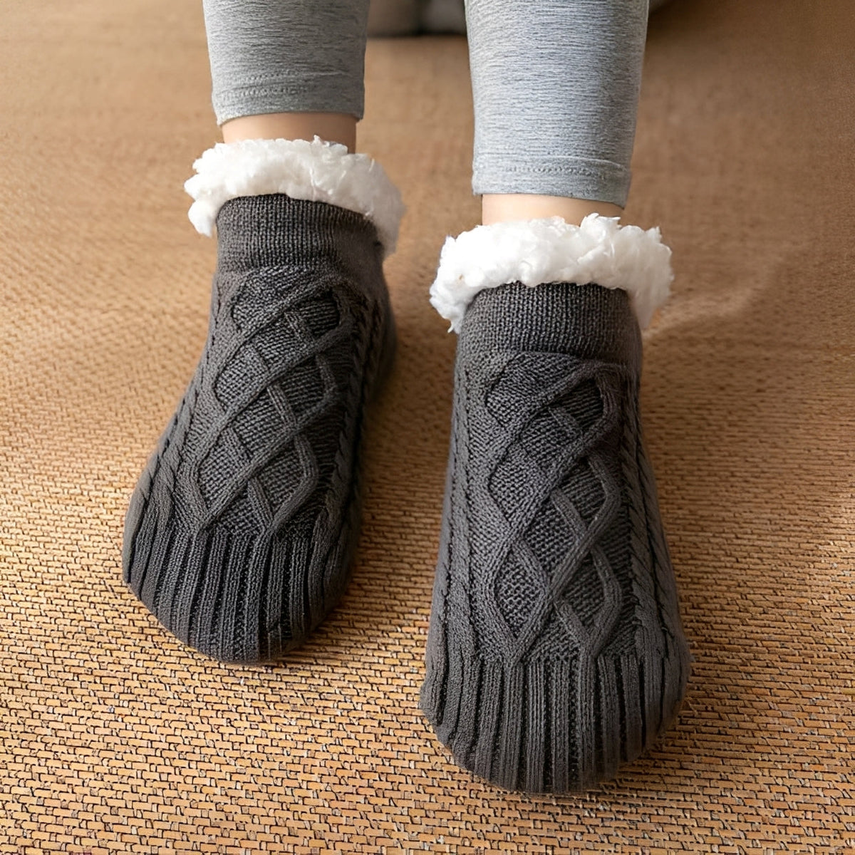 Raquel - Warm and comfy socks