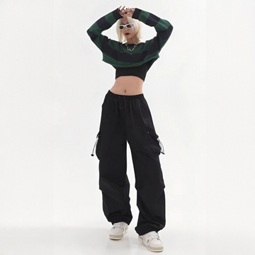 Aimée - Contemporary cargo pants with wide leg