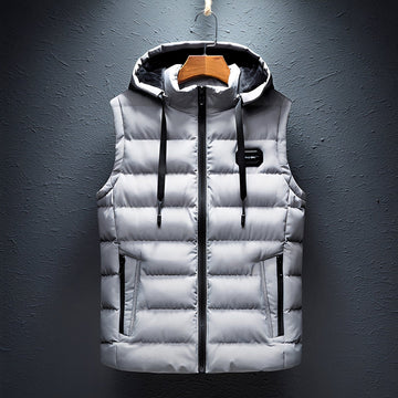 Davin - Robust and warm vest with hood