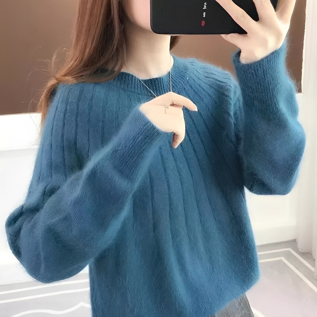Naomi - Warm and gentle sweater