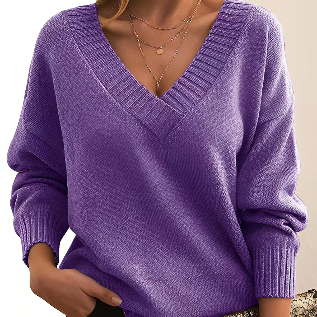 Mollie - Warm and stylish V-neck sweater