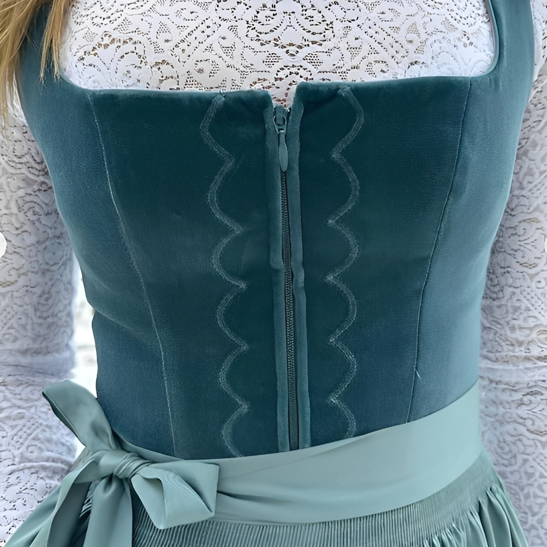 Muriel - Fashionable unlined Oktoberfest dress for women