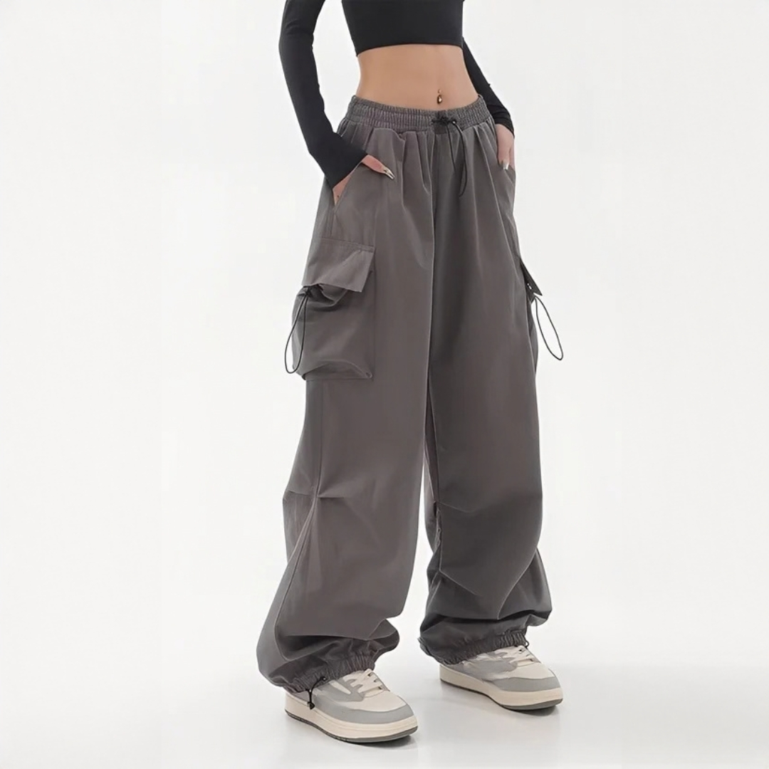 Aimée - Contemporary cargo pants with wide leg