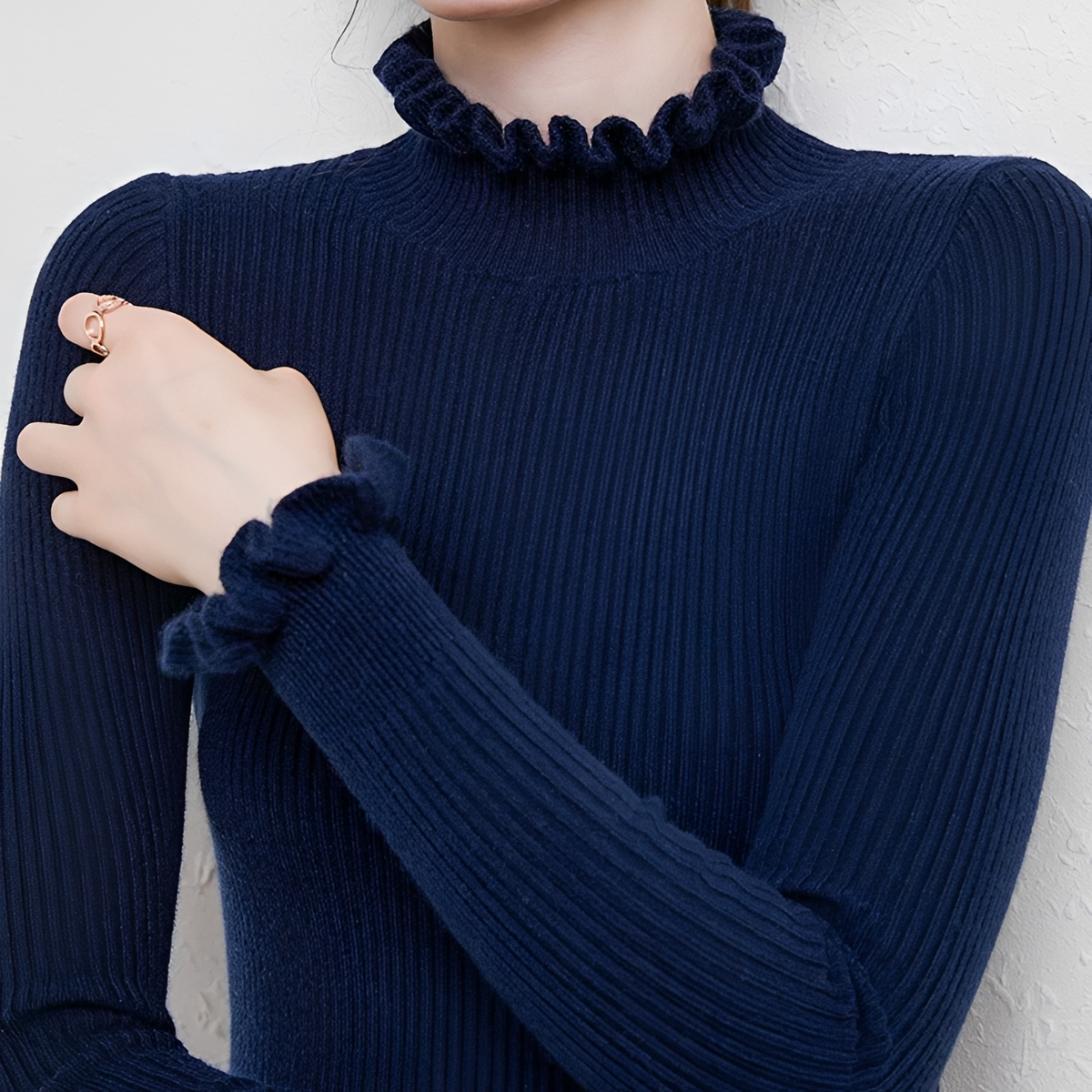 Alva - Elegant and soft turtleneck sweater