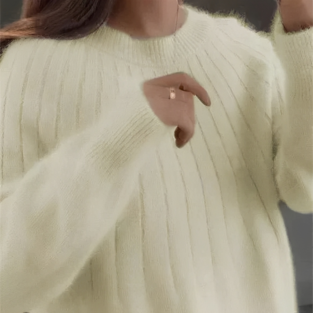 Naomi - Warm and gentle sweater