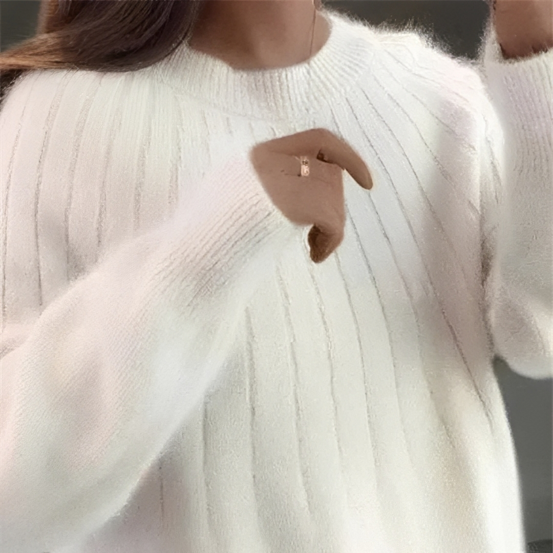 Naomi - Warm and gentle sweater