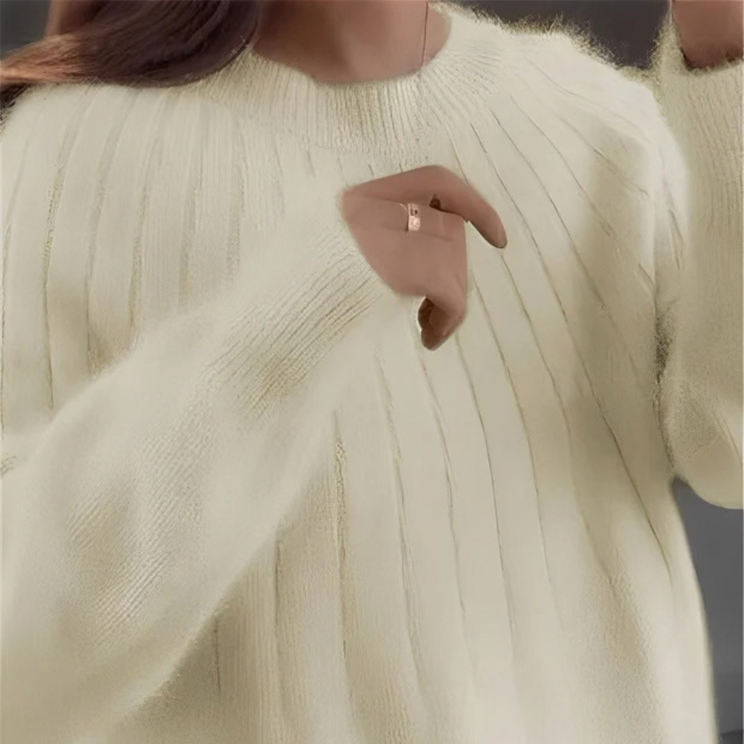 Josslyn - Stylish and comfy sweater