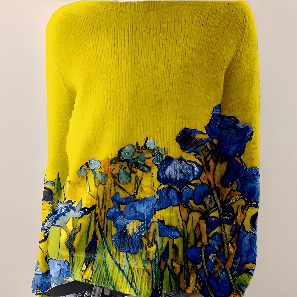 Liliane - Stylish sweater with crew neck