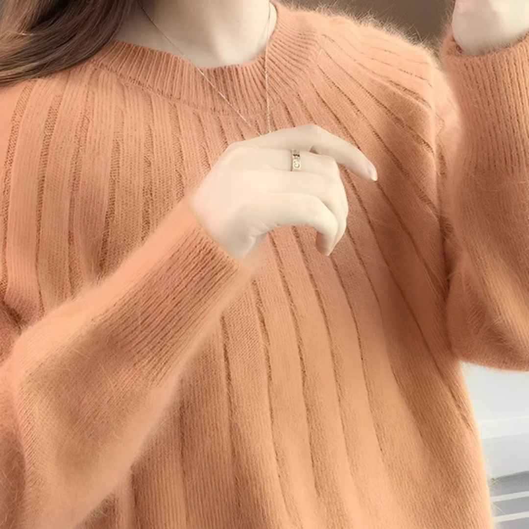 Josslyn - Stylish and comfy sweater