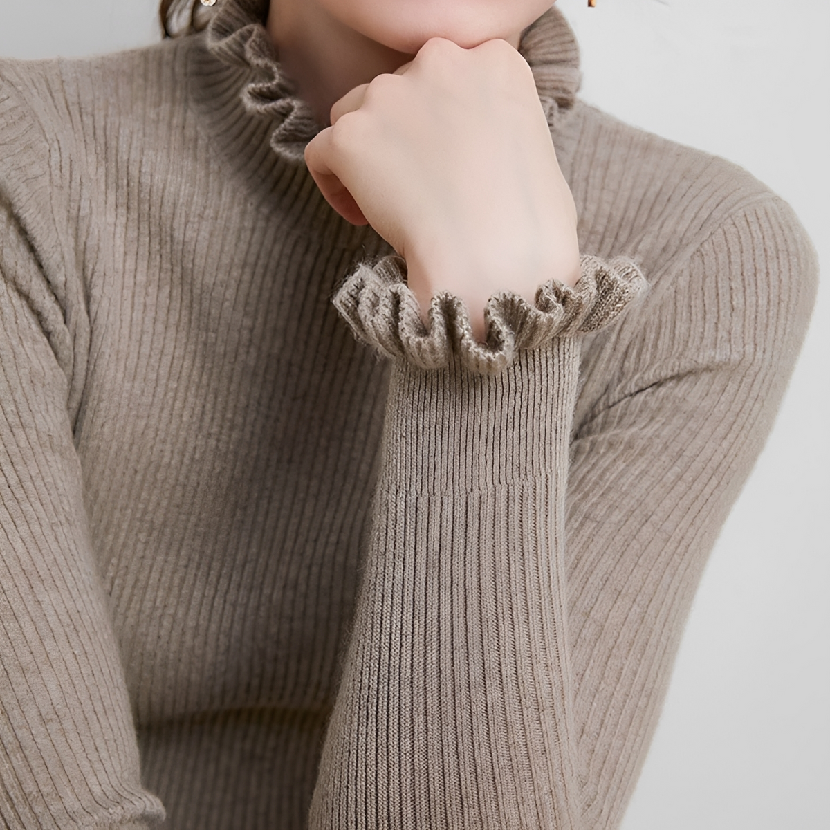 Alva - Elegant and soft turtleneck sweater