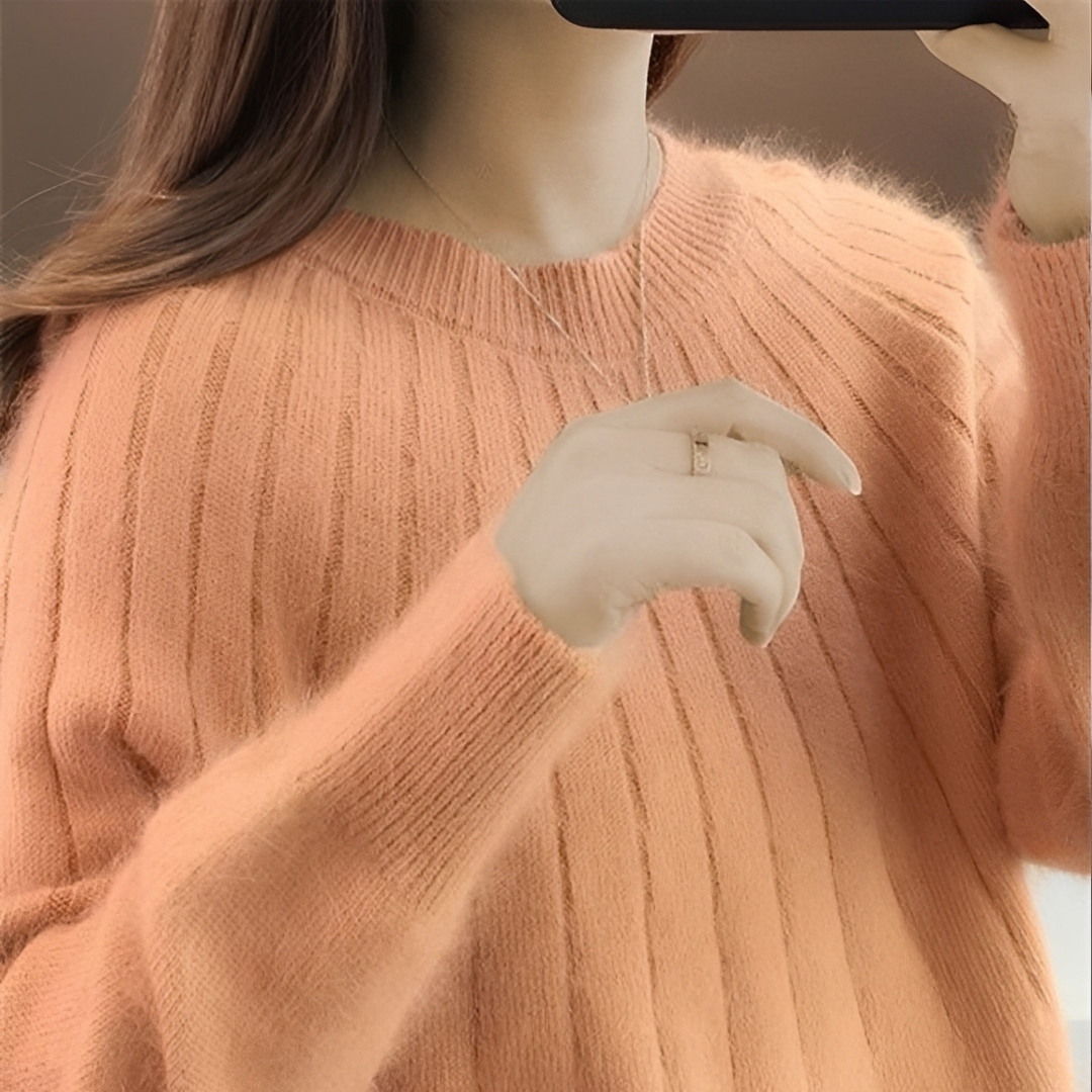 Naomi - Warm and gentle sweater