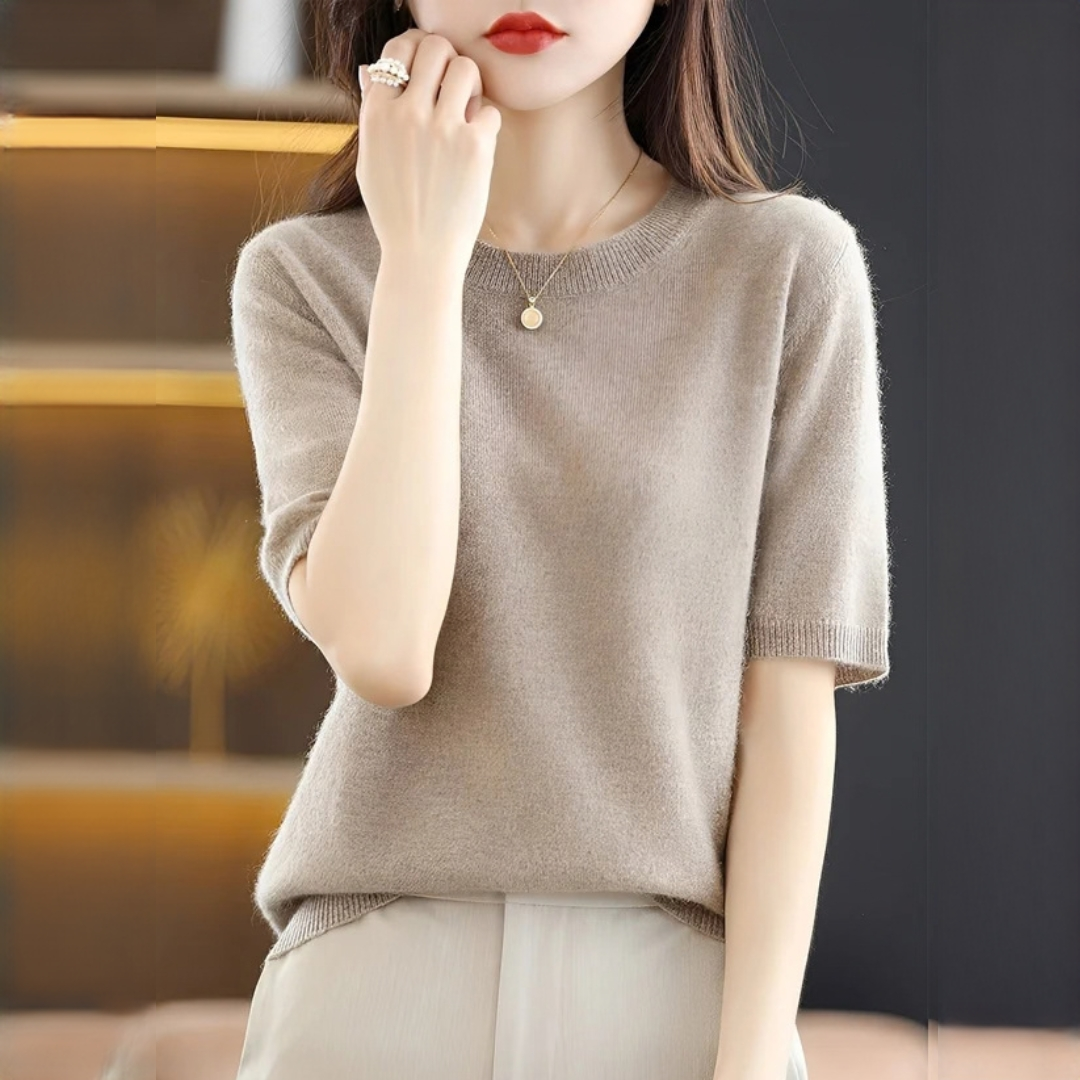 Blandine - Elegant and smooth T-shirt