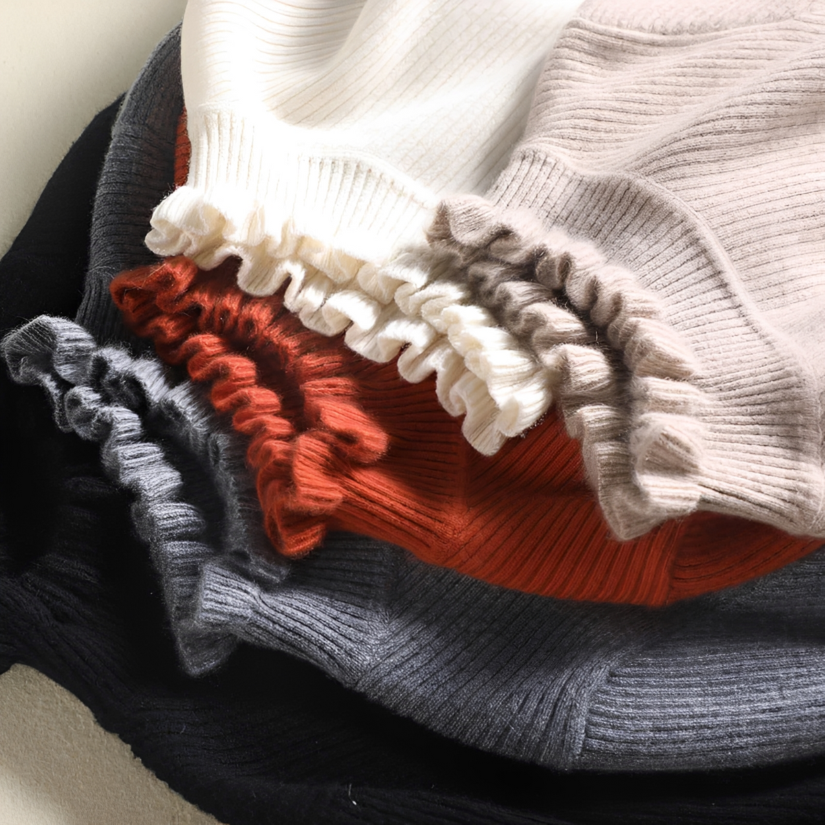 Alva - Elegant and soft turtleneck sweater