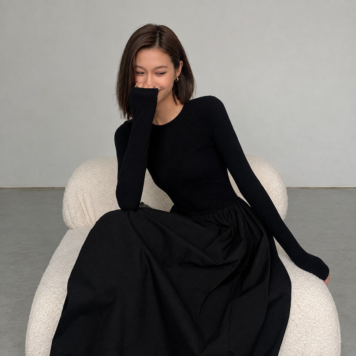 Women's maxi dress with long sleeve, round neck and pockets - regular fit