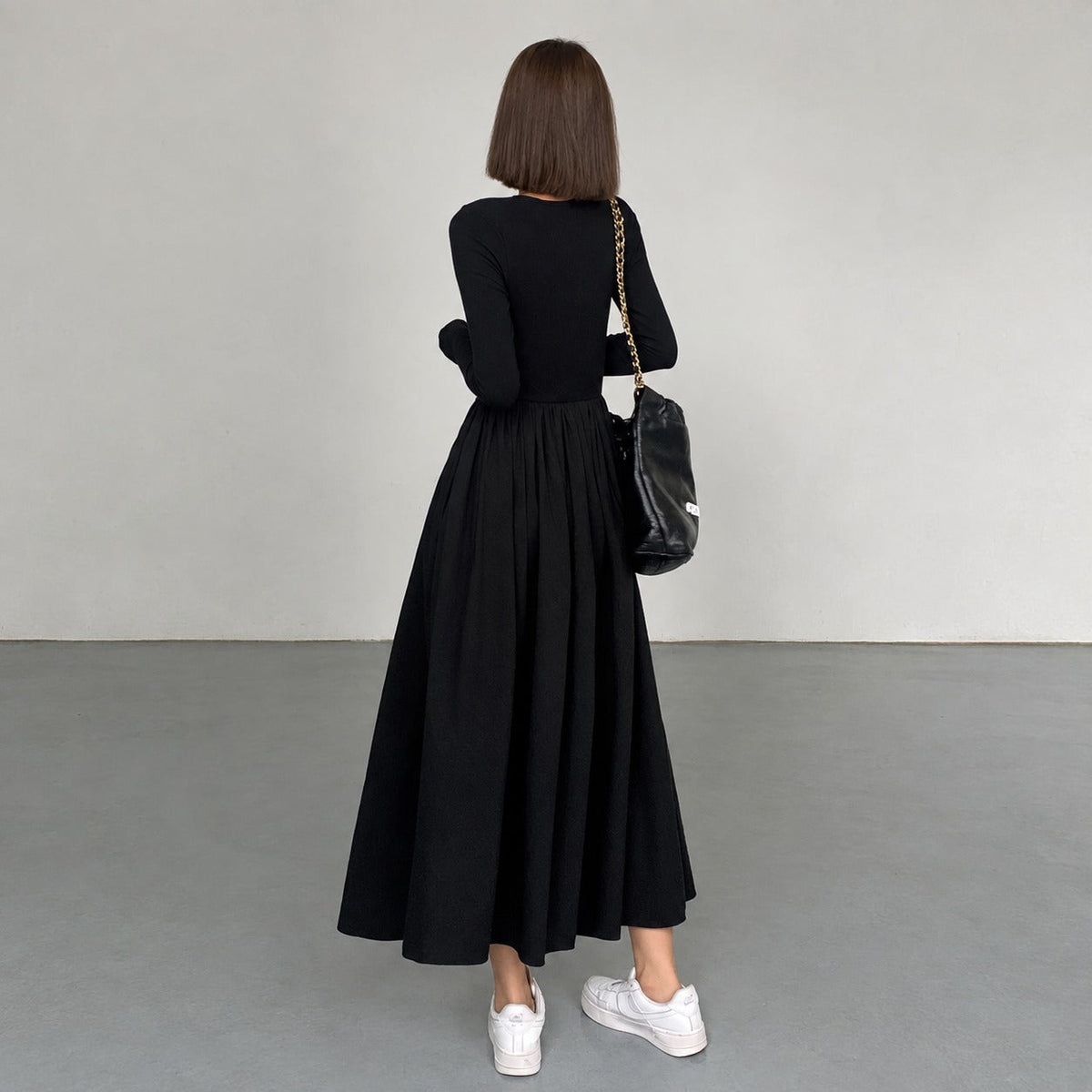 Women's maxi dress with long sleeve, round neck and pockets - regular fit