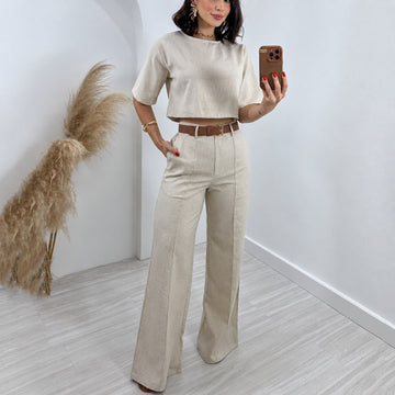 Women's Two-Piece Suit - Cropped Top and High-Waisted Wide Pants