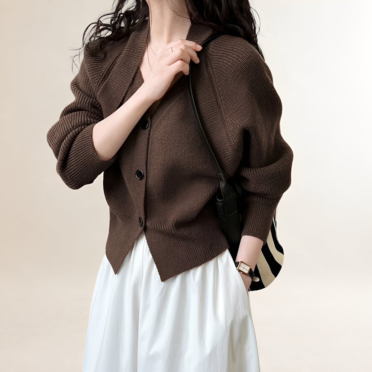 Women's waist cardigan with V-neck, button placket and long sleeve