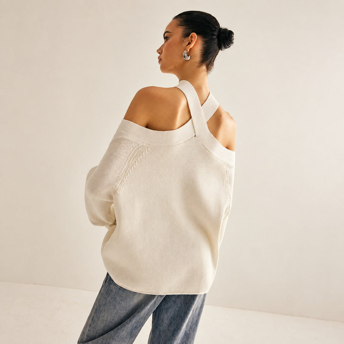 Women's waist sweater with crossover collar, off-shoulder and loose fit