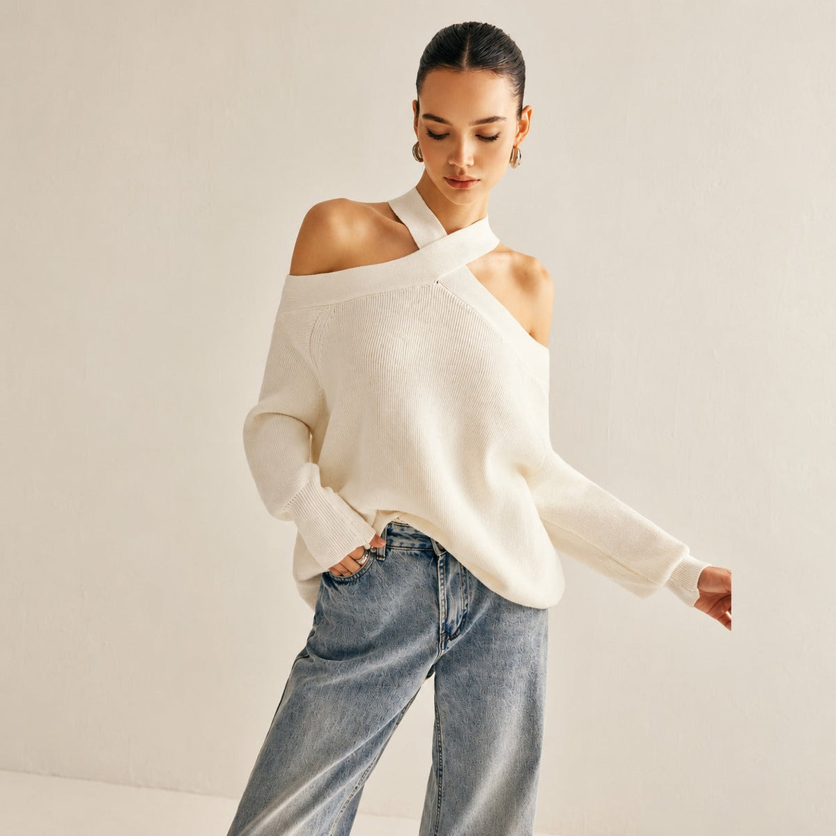 Women's waist sweater with crossover collar, off-shoulder and loose fit