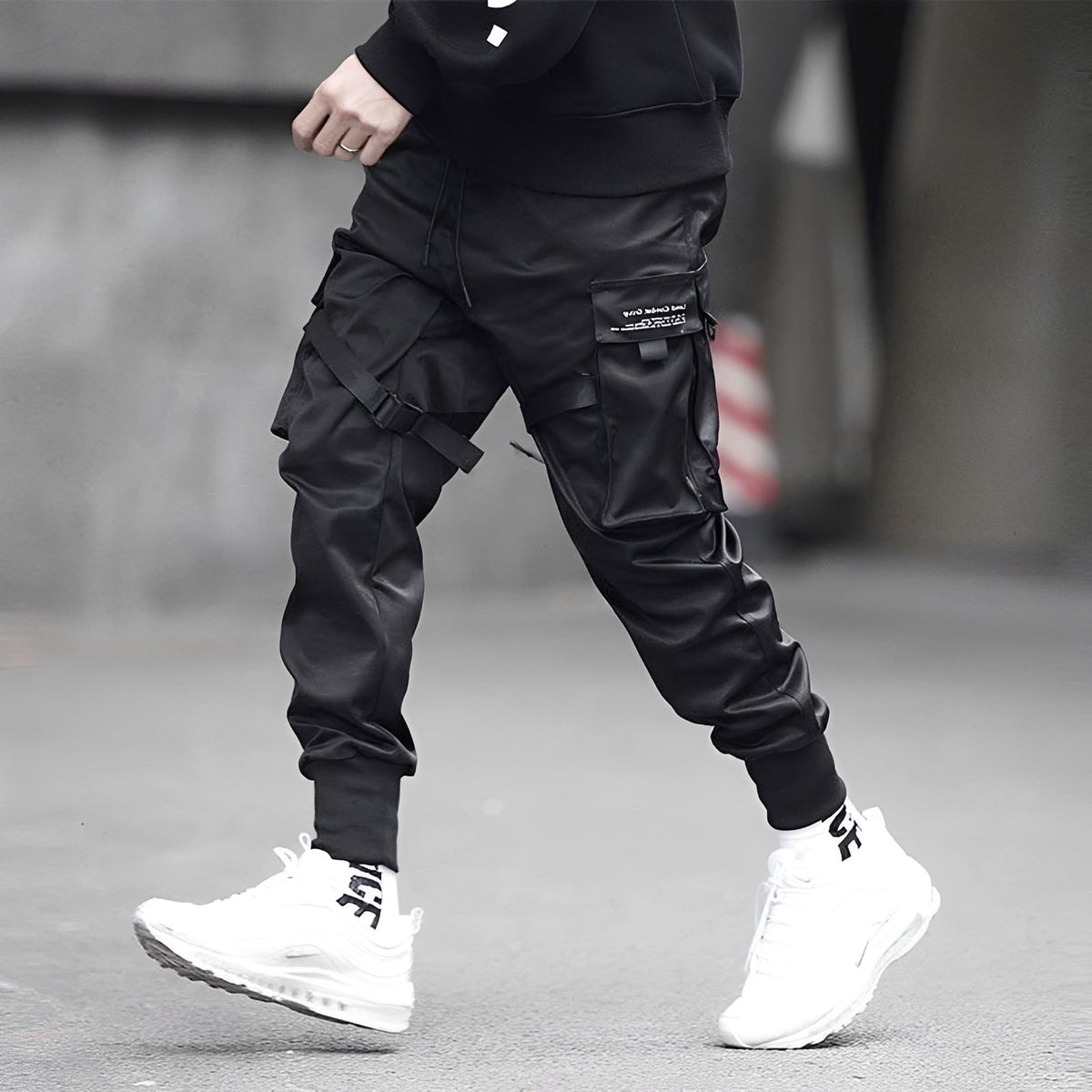 Men's Cargo Pants with Tapered Fit, Adjustable Straps and Multiple Pockets