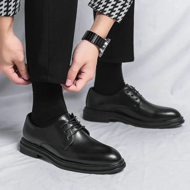 Men's Derby Shoes Shiny Upper Material Lacing Classic Cut