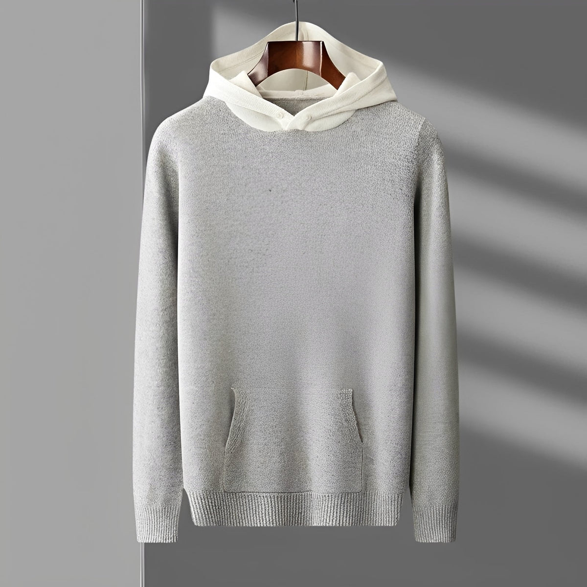 Men's hoodie with button closure and contrast collar - Regular fit