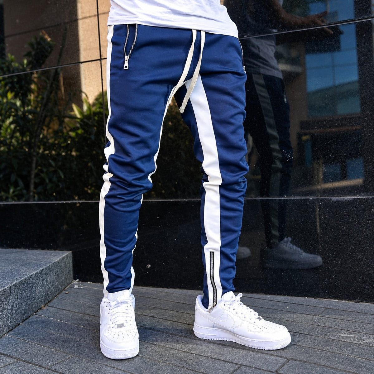 Men's Jogging Pants with Contrast Stripes, Zipper Pockets and Tapered Fit