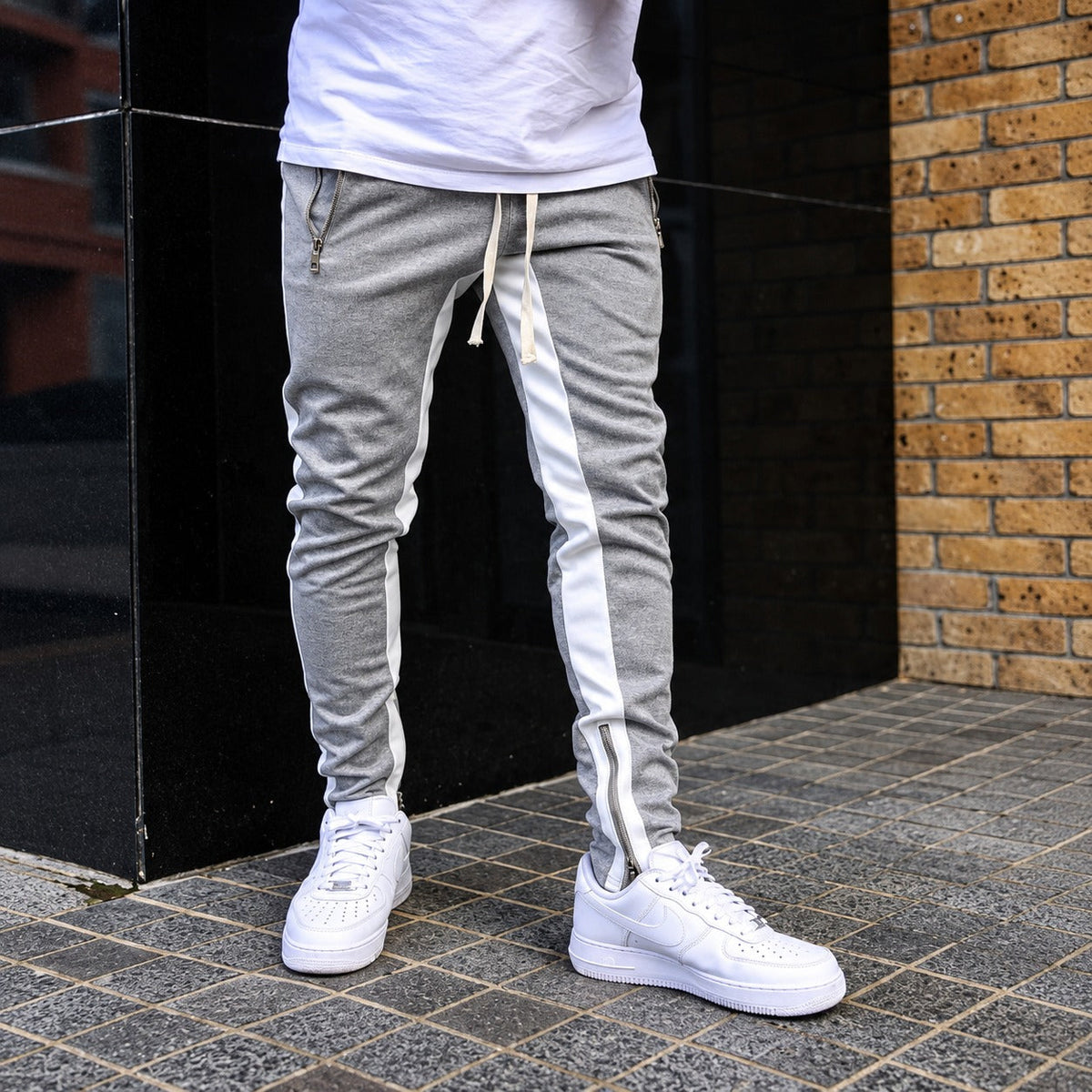 Men's Jogging Pants with Contrast Stripes, Zipper Pockets and Tapered Fit
